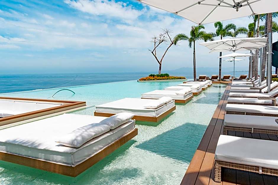 Maxwell Collection Romantic Zone