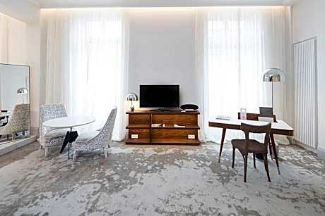 So Chic Suite (1 Double Bed)