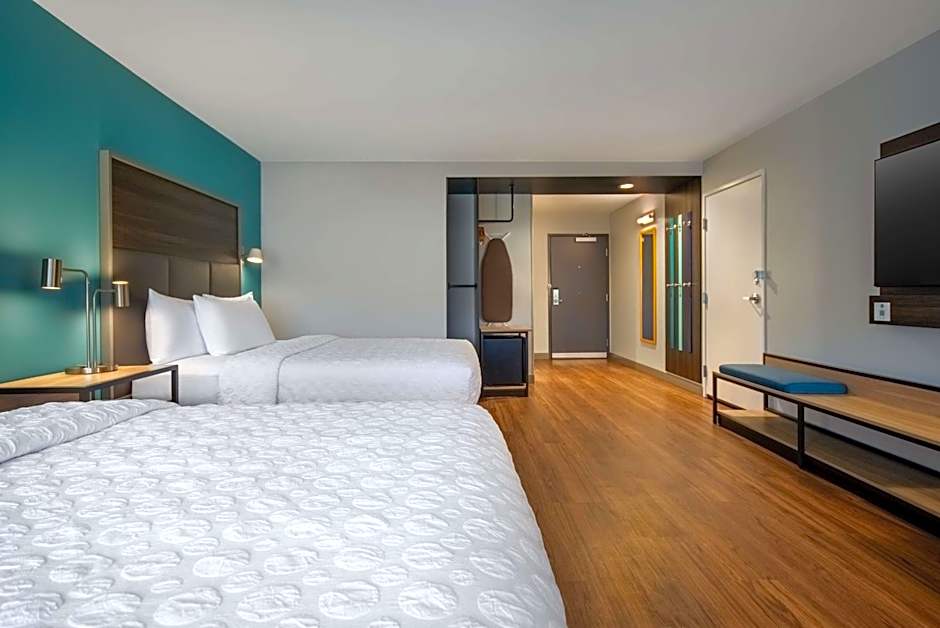 Tru by Hilton Merrillville