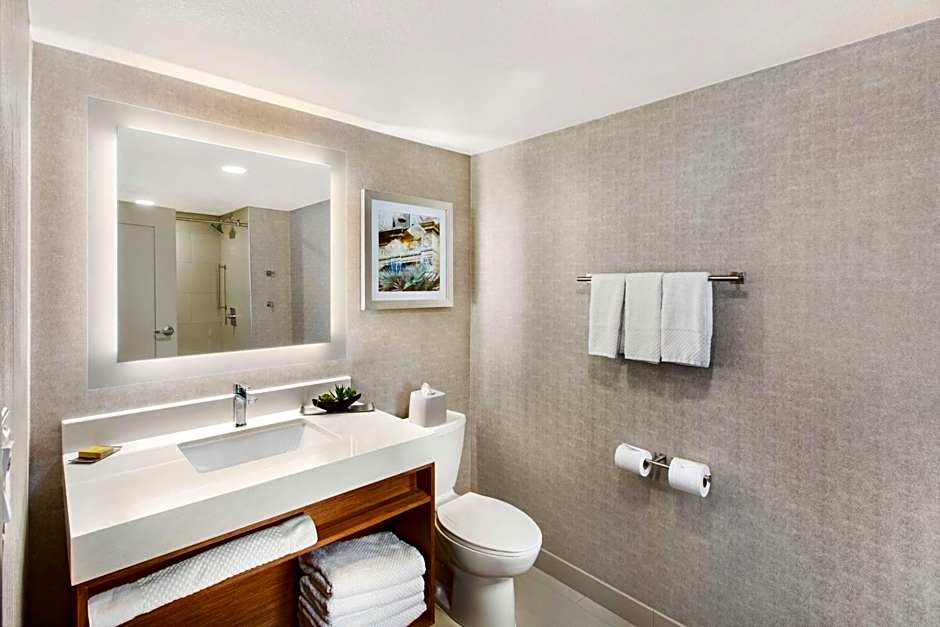 DoubleTree by Hilton San Antonio Northwest