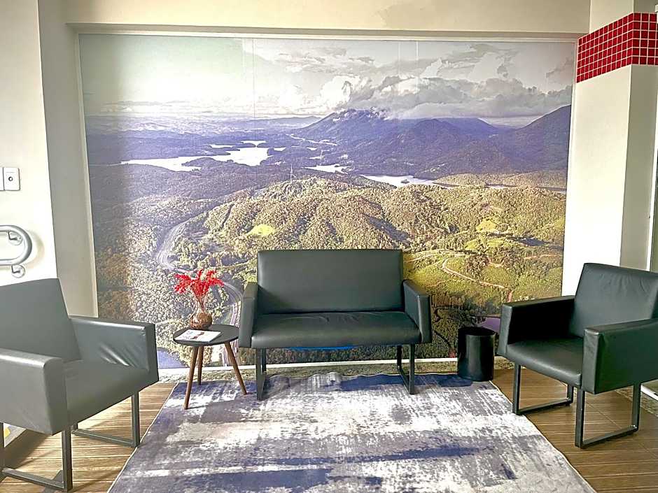 Mahle Hotel - BR 116, km 48