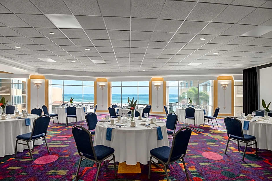 Dolphin Beach Resort – St. Petersburg, FL