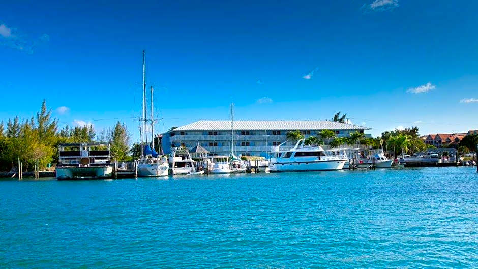 Flamingo Bay Hotel & Marina