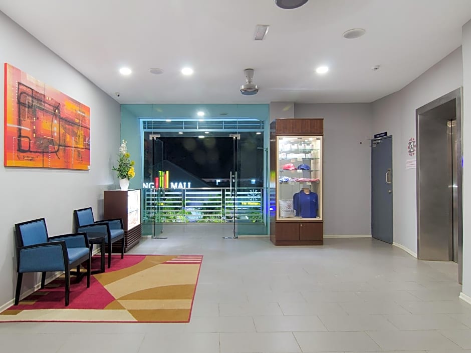 Cenang Plaza Beach Hotel