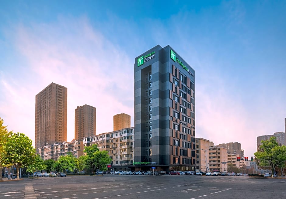 Holiday Inn Express Yangquan City Center By IHG