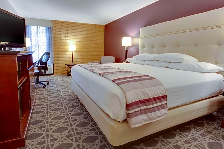 Drury Inn & Suites Overland Park