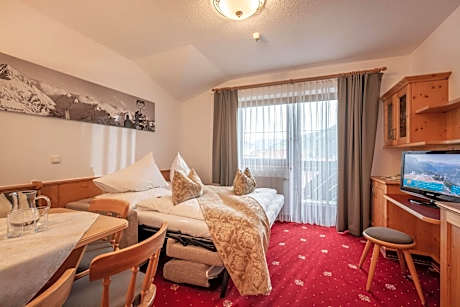 Apartment (213 ft²)