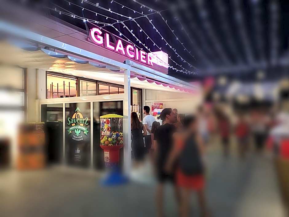 Camping La Carabasse Vias-Plage-T4 Climatisé,Tout confort, Emplacement calme !