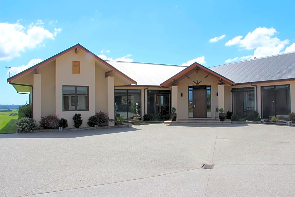 Secret Lake Farmstay