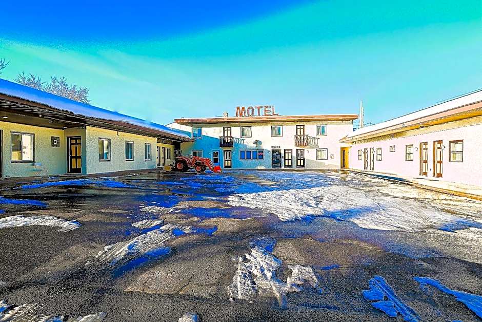 Love Hotels Silver Street by OYO at Hurley WI