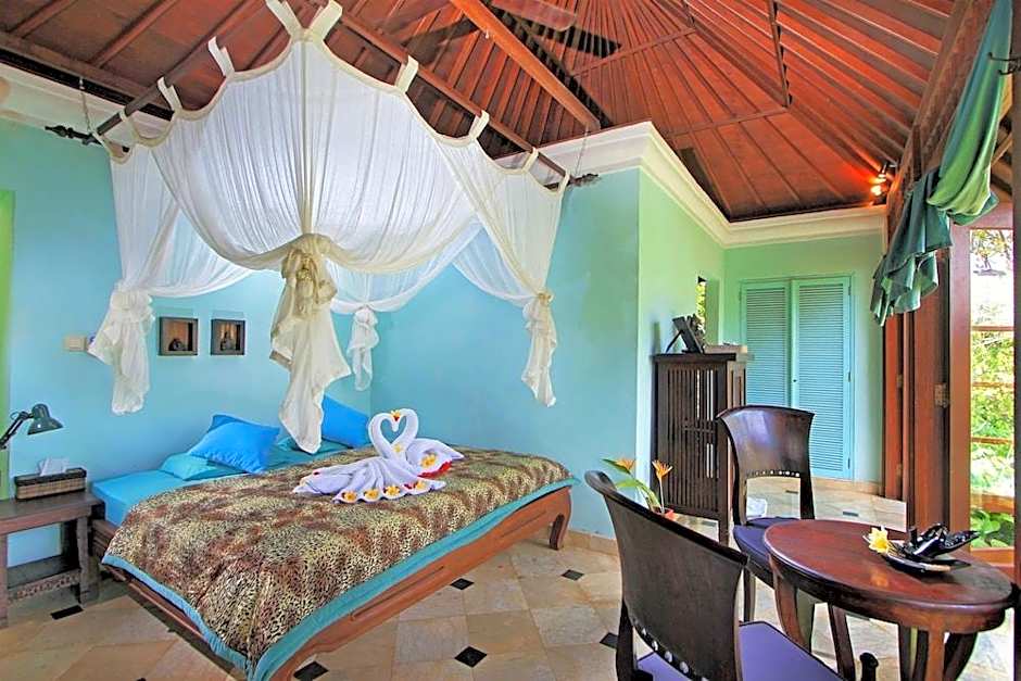 The Mahogany Villa