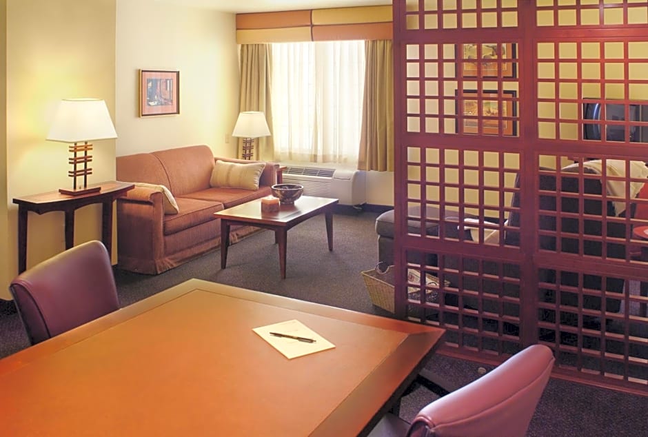 Larkspur Landing Roseville-An All-Suite Hotel