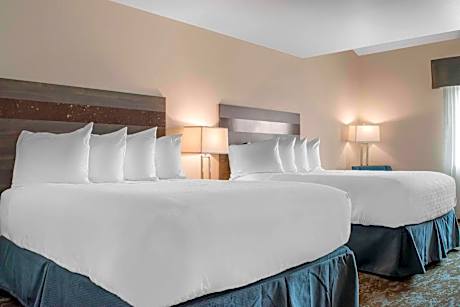 Queen Room with Two Queen Beds - Non-Smoking