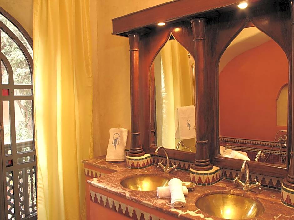 Riad Le Perroquet Bleu Suites & Spa