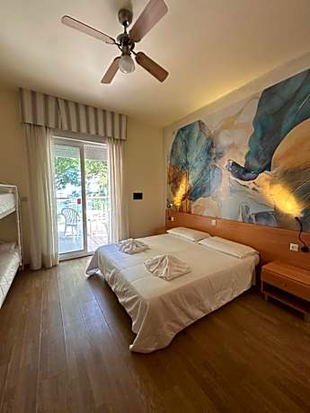 Quadruple Room with Balcony