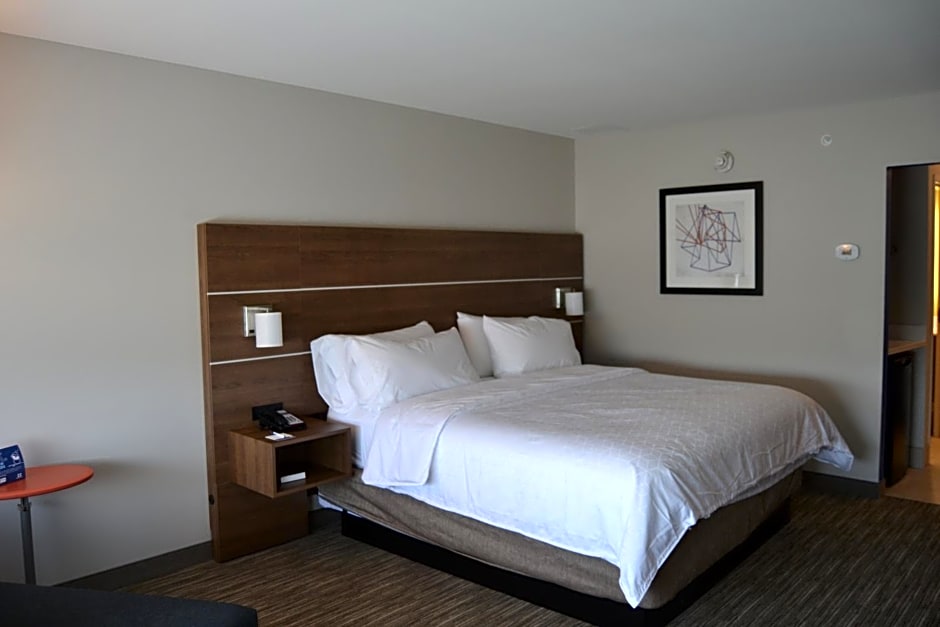 Holiday Inn Express & Suites Goodlettsville N Nashville