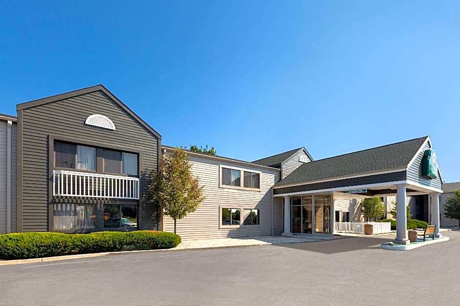 La Quinta Inn & Suites by Wyndham Sheboygan