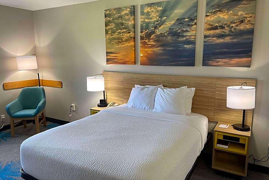 Days Inn by Wyndham Imlay City