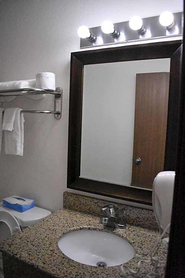 Super 8 by Wyndham La Vale/Cumberland Area