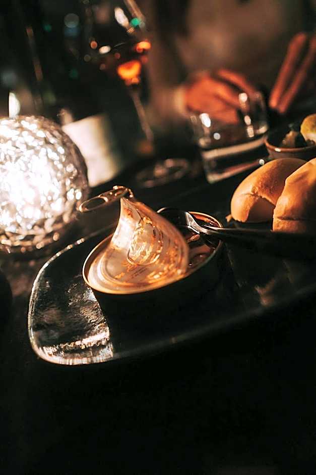 MONS suites wine passion