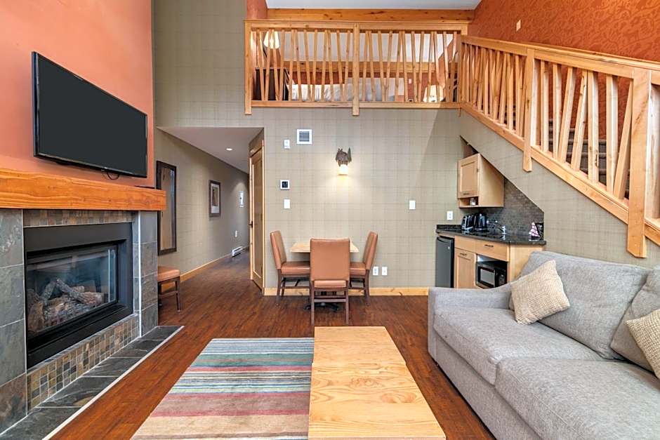 Fox Hotel And Suites