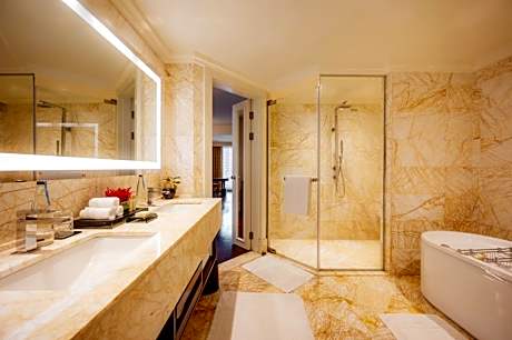 Club Grand Executive Suite