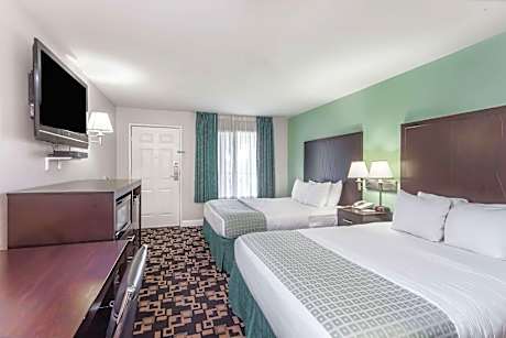 2 Queen Beds Non-Smoking