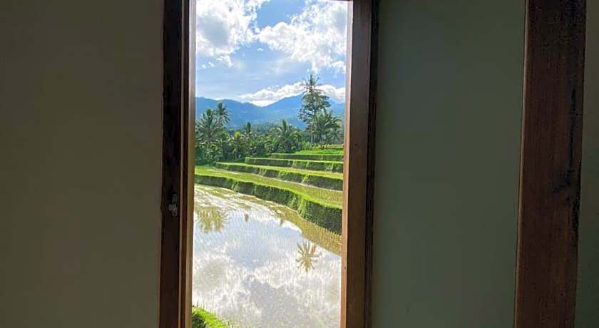 Lesong Hotel and Restaurant