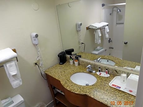 2 Queen Beds Non-Smoking