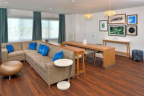 Studio Commons, 4 Bedroom Suite