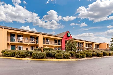 Quality Inn Pelham I-65 exit 246