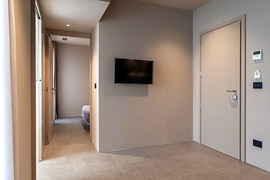 Amare Suite & Apartments