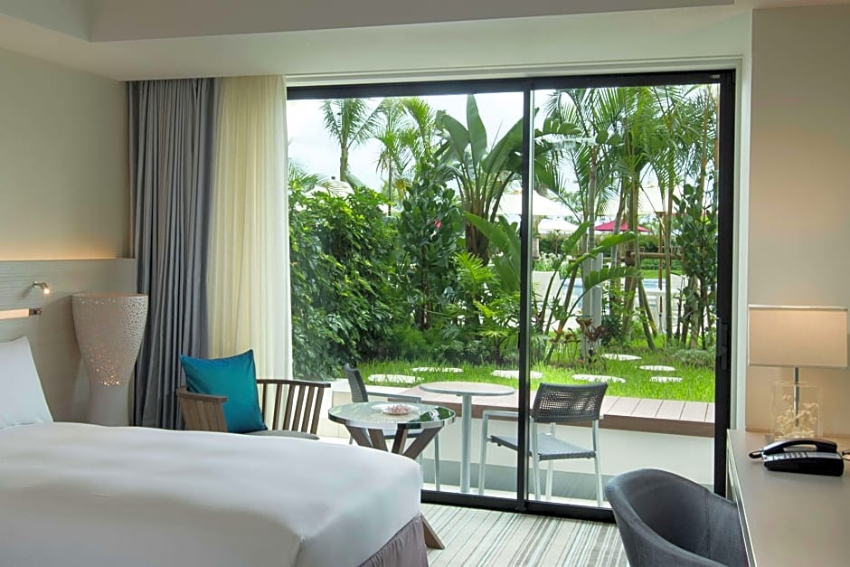 Photo 1 of 7 of 1 King Bed Guestroom, Ocean View, Balcony