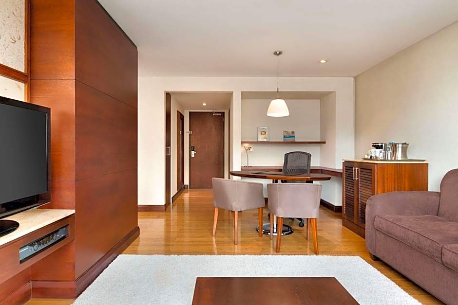 Photo 1 of 6 of Executive 1 King Bed Suite