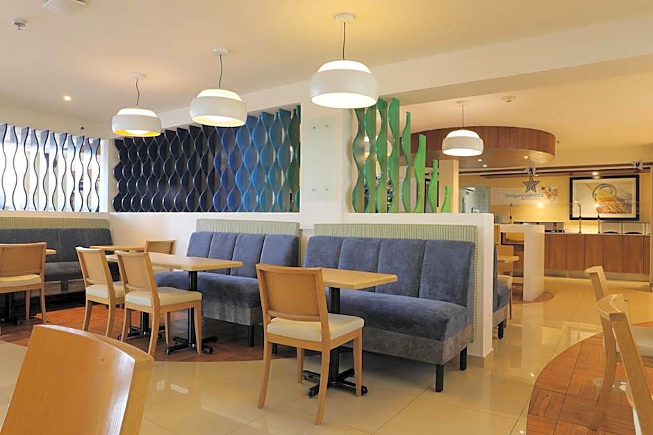 Holiday Inn Express Piedras Negras By IHG