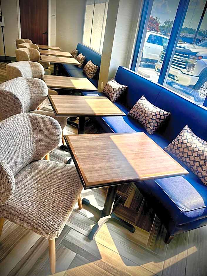 Hampton Inn By Hilton Waycross