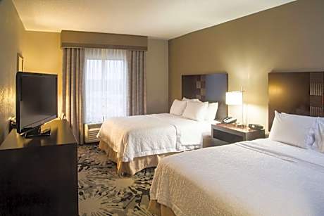 Room with Two Queen Beds - Non-Smoking