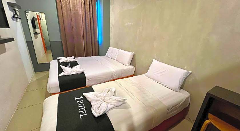 1 Hotel Taman Connaught