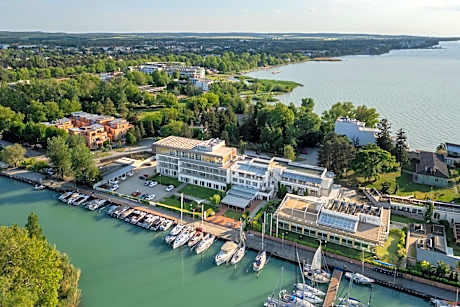 Hotel Yacht Wellness & Business