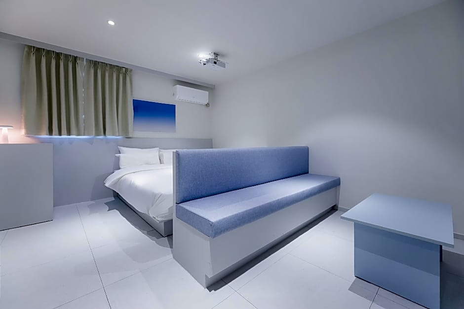 Mate Hotel
