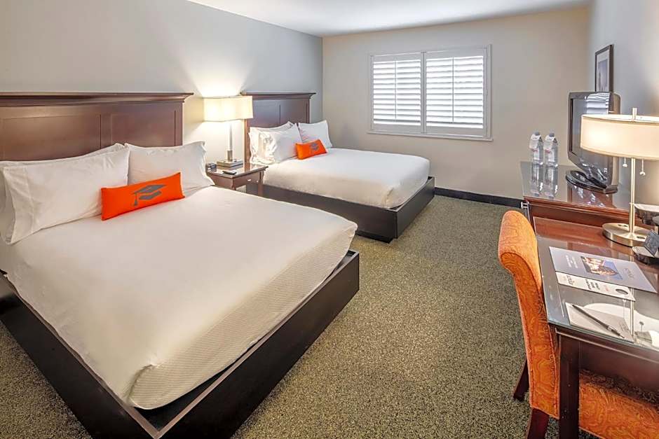 Collegian Hotel & Suites, Trademark Collection by Wyndham