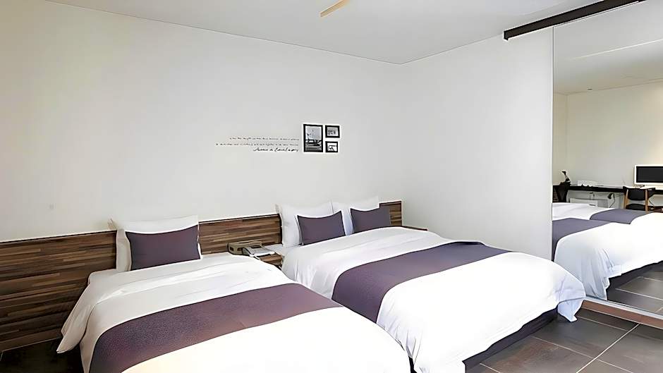 S& Hotel