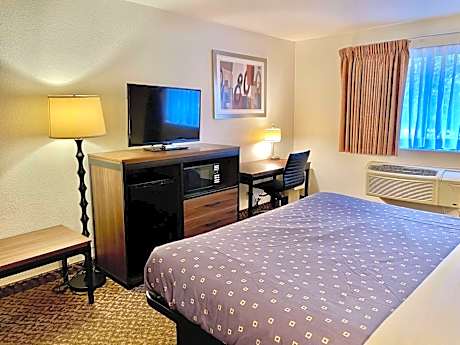 King Room - Non-Smoking