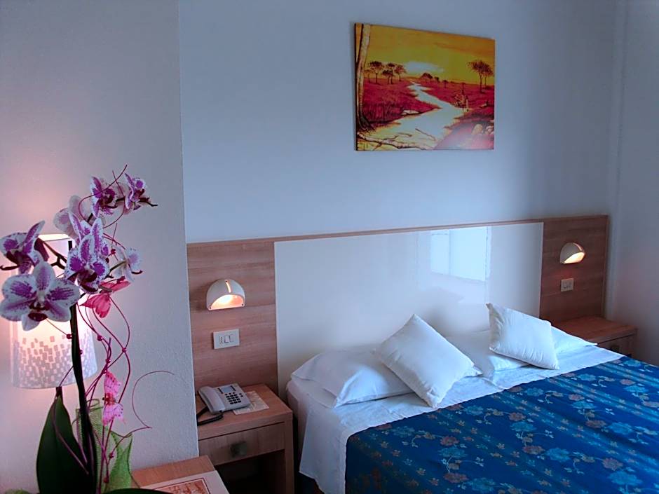 Hotel Sahara