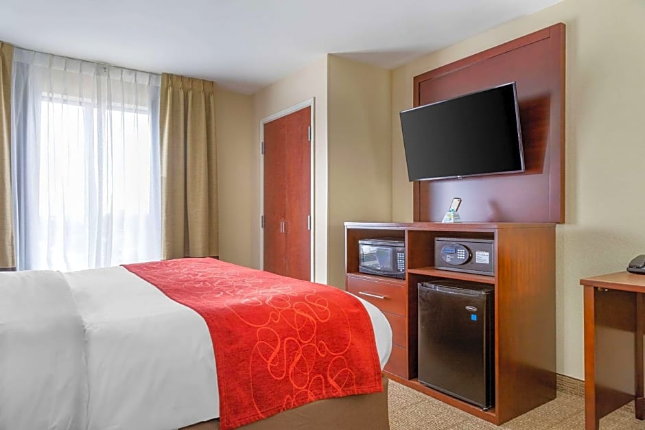 Comfort Suites Savannah Gateway I-95