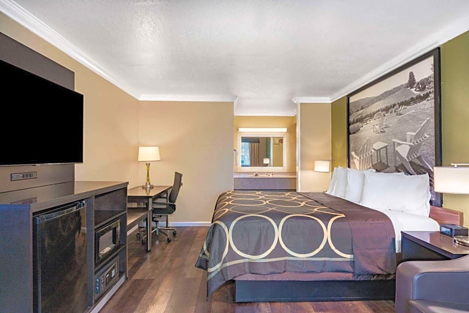 Super 8 by Wyndham Ukiah
