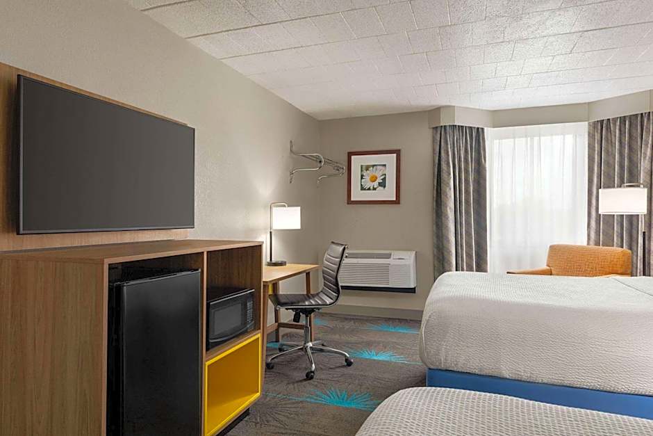 Days Hotel by Wyndham Allentown Airport / Lehigh Valley
