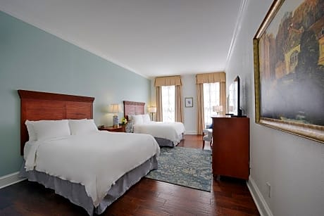 Standard Queen Room with Two Queen Beds and Mobility Accessible Roll-In Shower