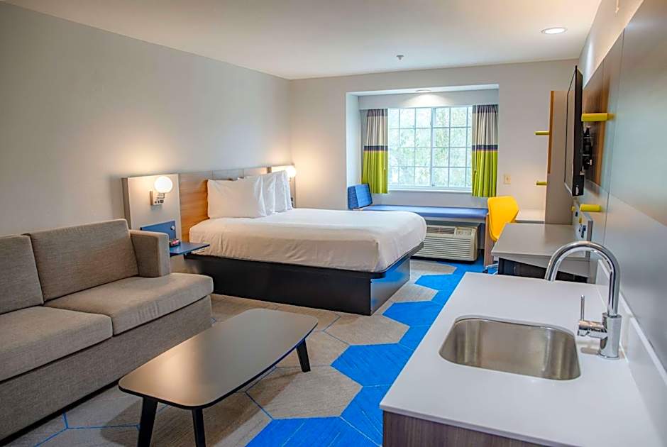 Microtel Inn & Suites by Wyndham Kingsland Naval Base I-95