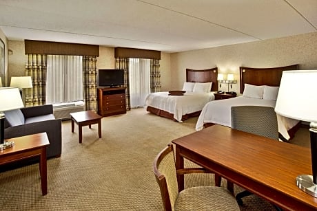 2 Queen Beds Studio Suite W/ Sofabed Nonsmok